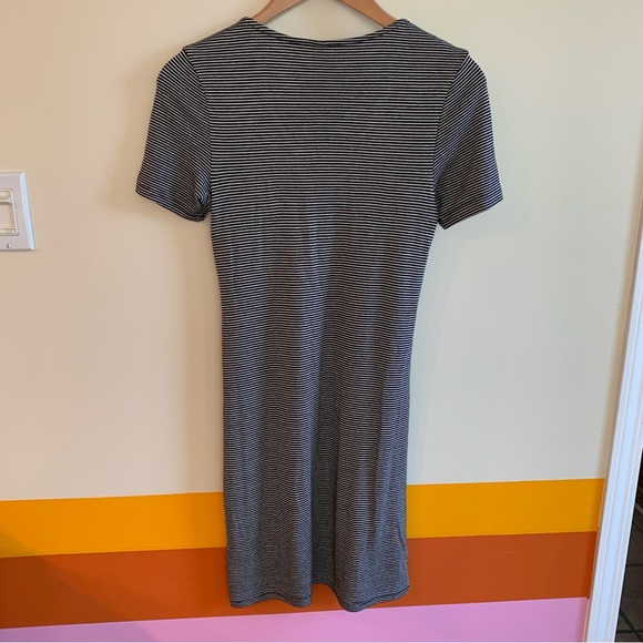 RVCA ZIP IT striped dress . - Picture 8 of 9